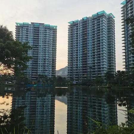 Ipoh Haven Central Lakeview Suite 3Rooms 3-8Pax Exterior photo