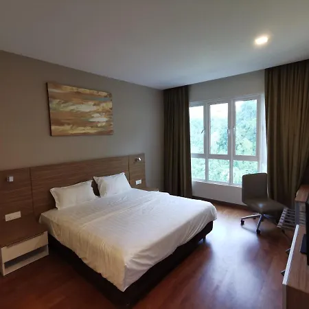 Ipoh Haven Central Lakeview Suite 3Rooms 3-8Pax Exterior photo