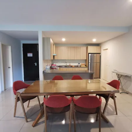 Ipoh Haven Central Lakeview Suite 3Rooms 3-8Pax Exterior photo