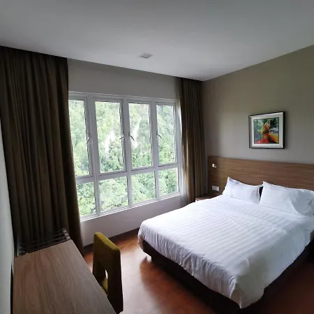 Ipoh Haven Central Lakeview Suite 3Rooms 3-8Pax Exterior photo