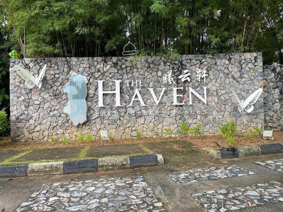 Haven Lakeview 3rooms 3-8pax * Ipoh